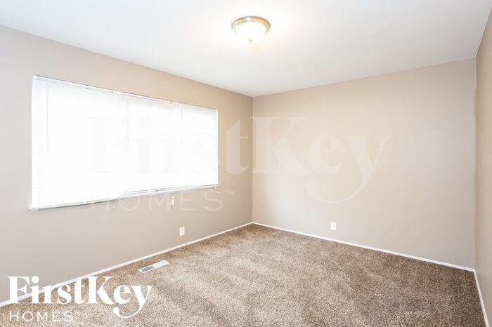 Building Photo - 3310 Hambletonian Dr