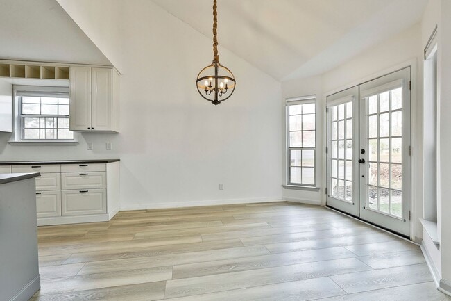 Building Photo - Fully Renovated 3/2 Ranch in Starr's Mill