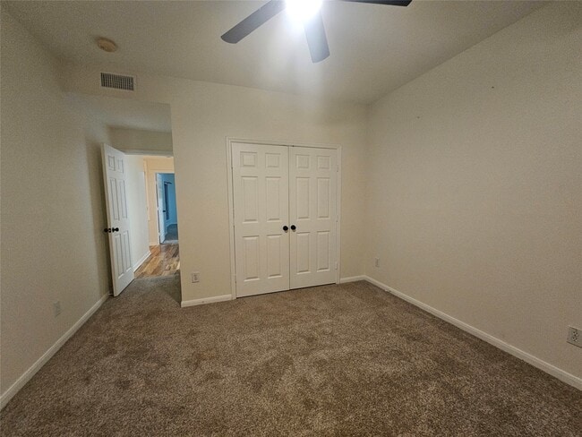 Building Photo - 35 S Avonlea Cir