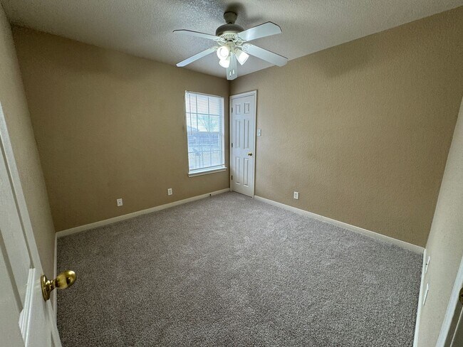 Building Photo - 4706 John David Dr