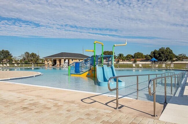 Building Photo - 2005 Aster Way