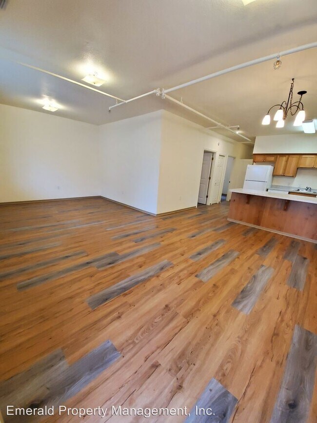 Building Photo - 275-295 Greenwood St