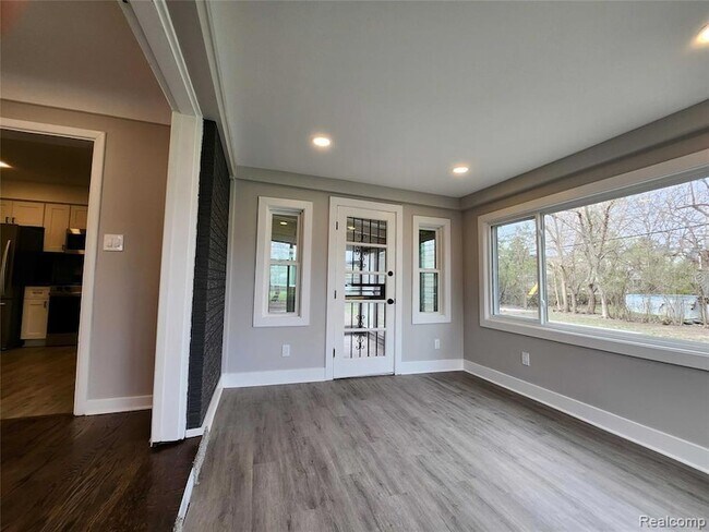 Building Photo - 15705 Juliana Ave