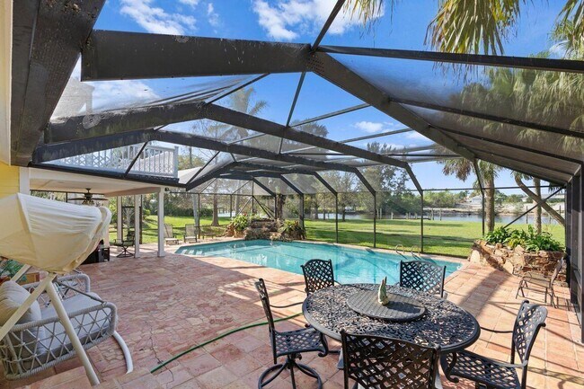 Building Photo - 2626 Erickson Dr