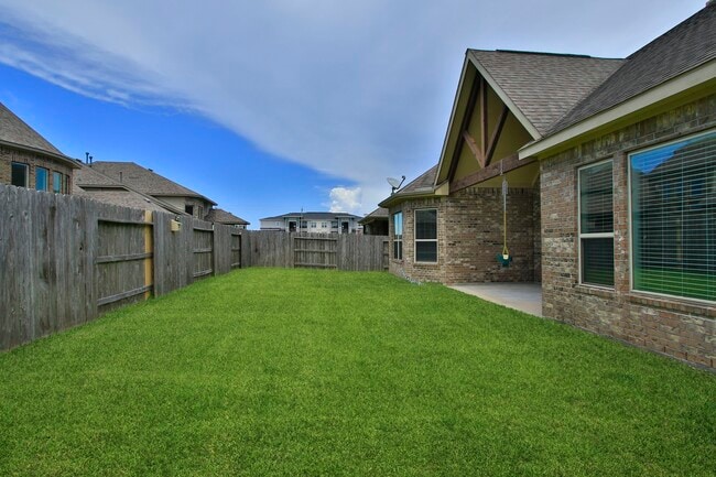 Building Photo - 12426 Cumberland Dr
