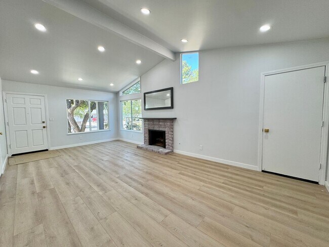 Building Photo - Newly Remodeled Gorgeous Open Floor Plan on a large Corner Lot