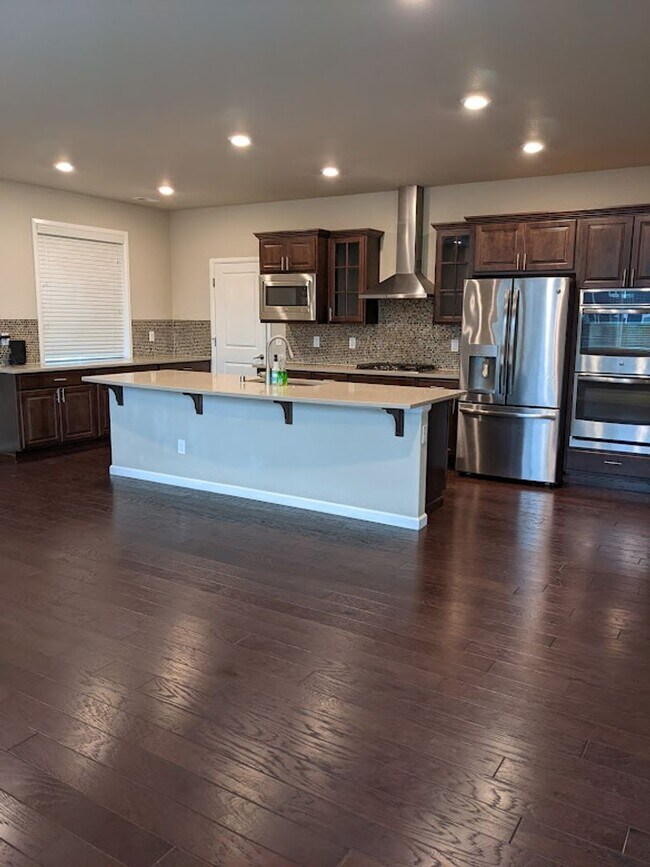 Building Photo - Northshore, Bothell, Millcreek 4 bedroom Home Special offer!