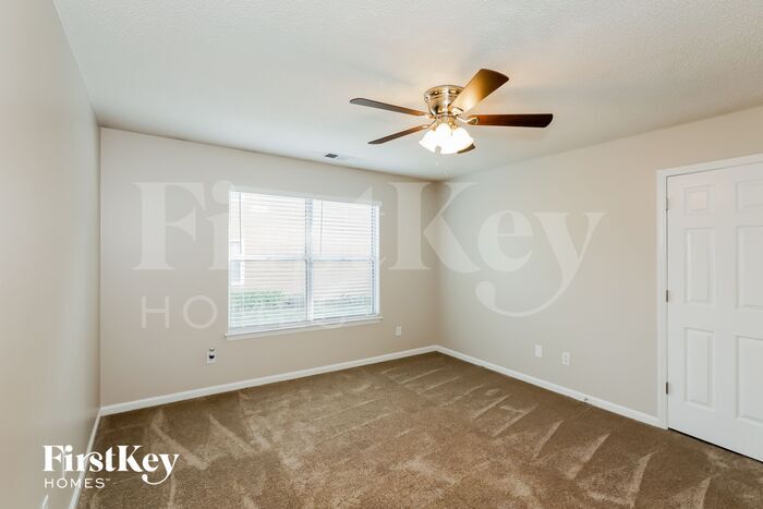Building Photo - 3006 Parkland Dr