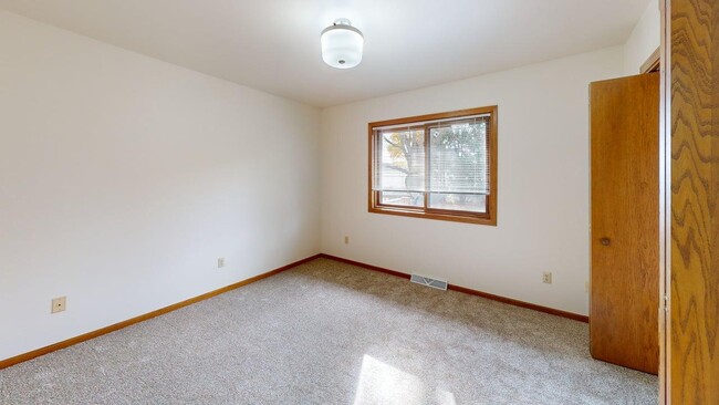 Building Photo - 1209 W Wausau Ave