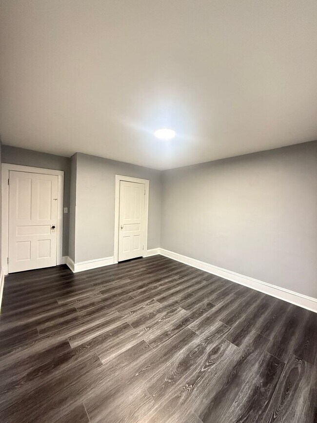 Building Photo - 1415-1417 Warren Street