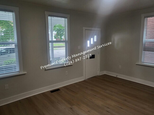 Building Photo - 1508 5th Ave
