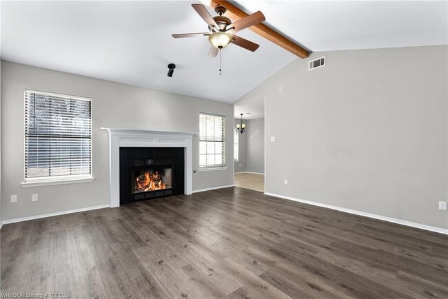 Building Photo - 8808 Skypark Dr