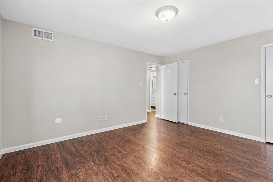 Building Photo - 9496 Convent Ln