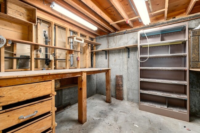 Building Photo - 7426 S Quince Ct