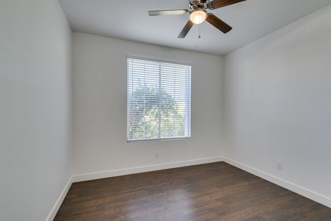 Building Photo - 2-Story Home  3 bedroom 2 bath in Summerlin