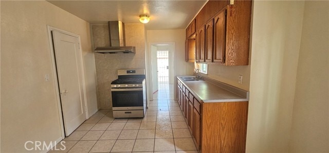 Building Photo - 717 W San Marino Ave