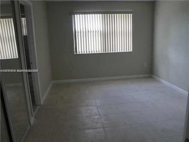 Building Photo - 1206 San Remo Cir