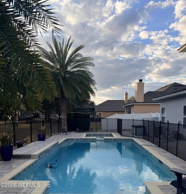 Building Photo - 6092 White Tip Rd