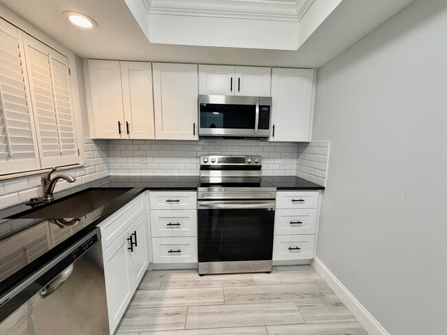 Building Photo - 312 Northlake Dr