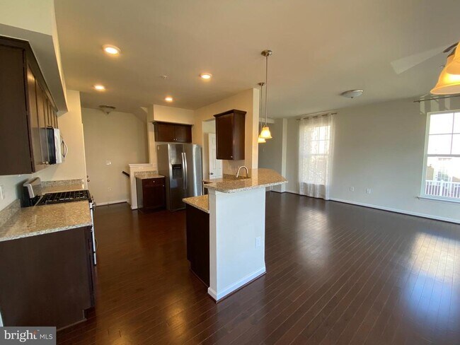 Building Photo - 6173 Margarita Way