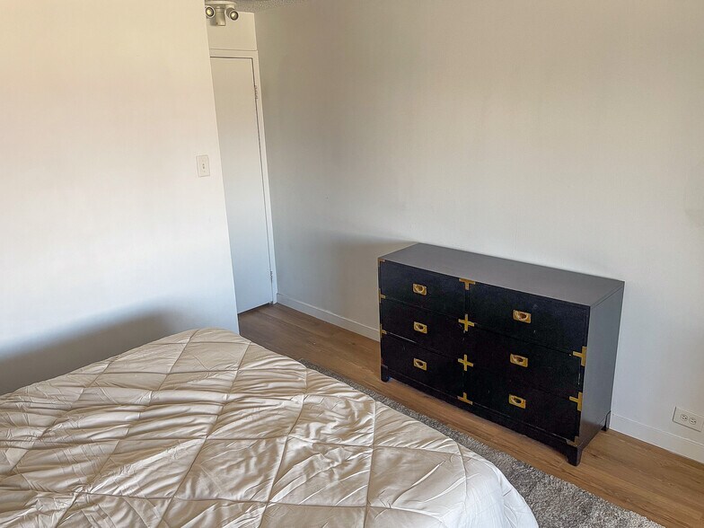 Building Photo - 2225 Buchtel Blvd