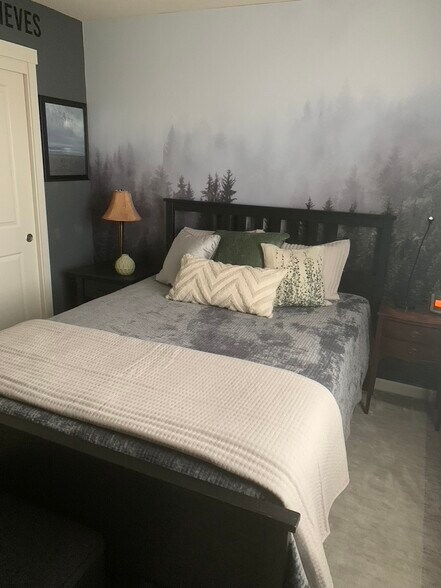 Bedroom 2 - 5401 NE 66th Dr