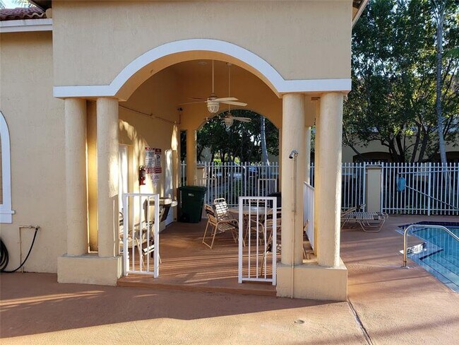 Building Photo - 7917 Tuscany Dr