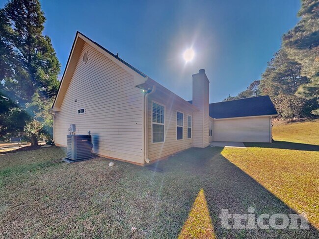 Building Photo - 210 Shenandoah Dr