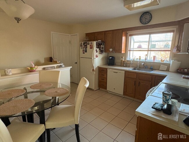 Building Photo - 7A Daniel Webster Ave