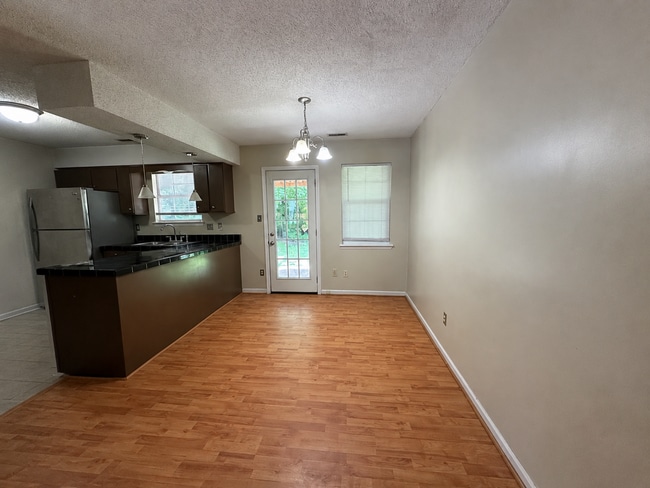 Building Photo - 2910 Norbrick St