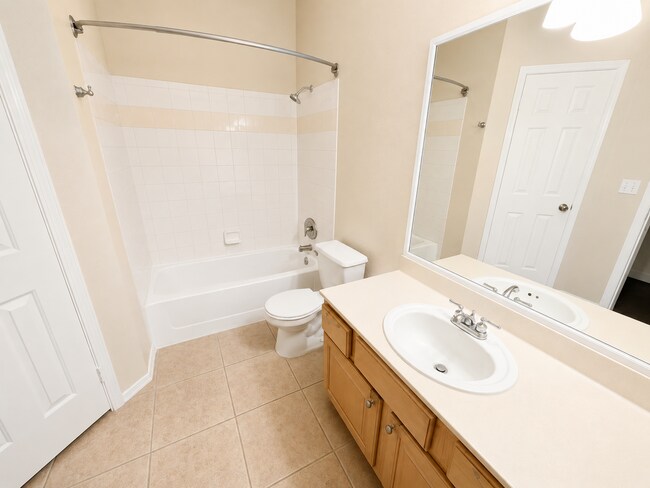 Building Photo - 2624 Robert Trent Jones Dr