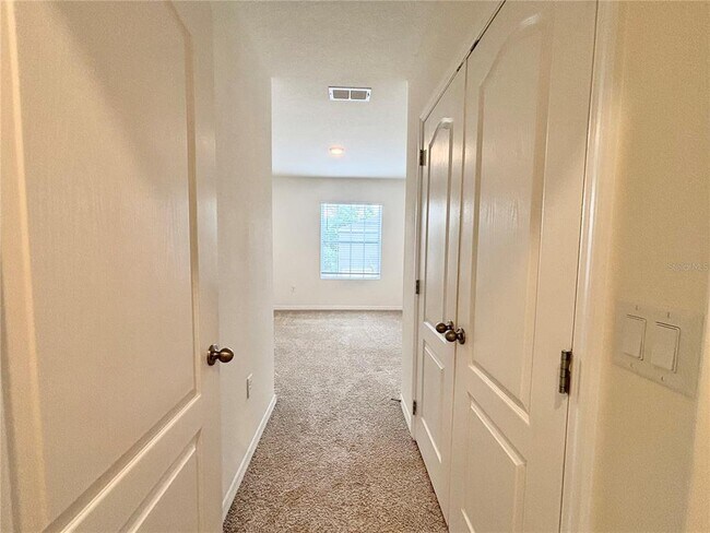 Building Photo - 1232 Yellow Finch Dr