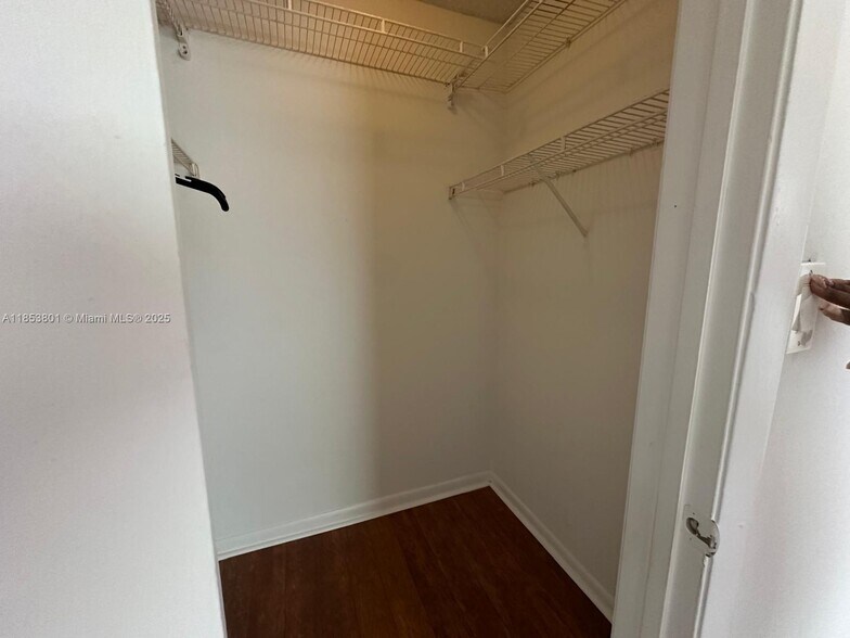Building Photo - 8111 SW 21st Ct