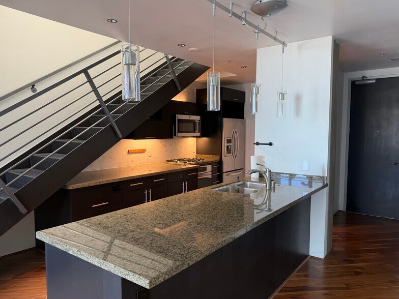 Building Photo - 1494 Union St