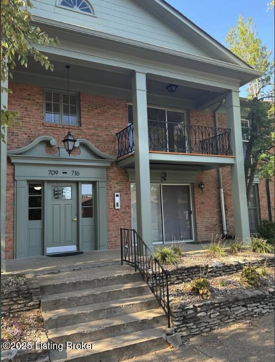 Primary Photo - 716 Highwood Dr