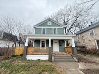 Building Photo - 823 N Main Ave