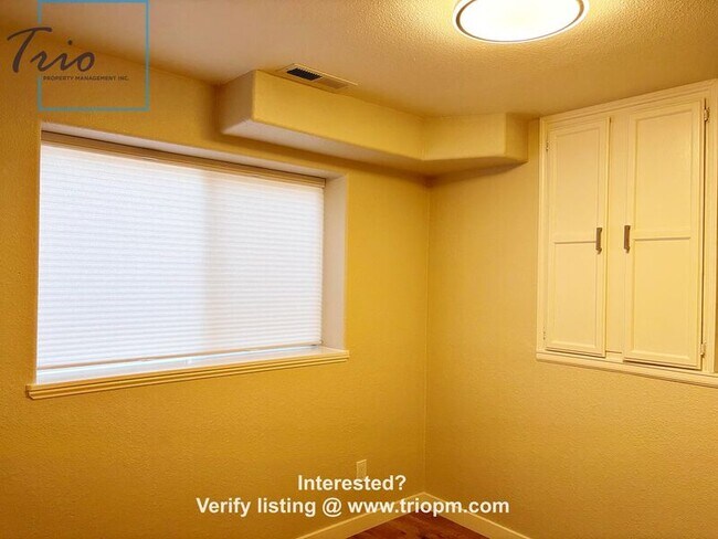 Building Photo - 2693 Chula Vista Dr