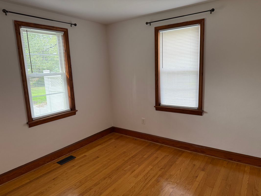 Building Photo - 1606 Littlestown Pike