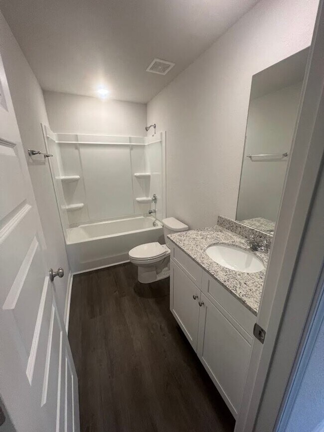 Building Photo - Stonebrooke S/D