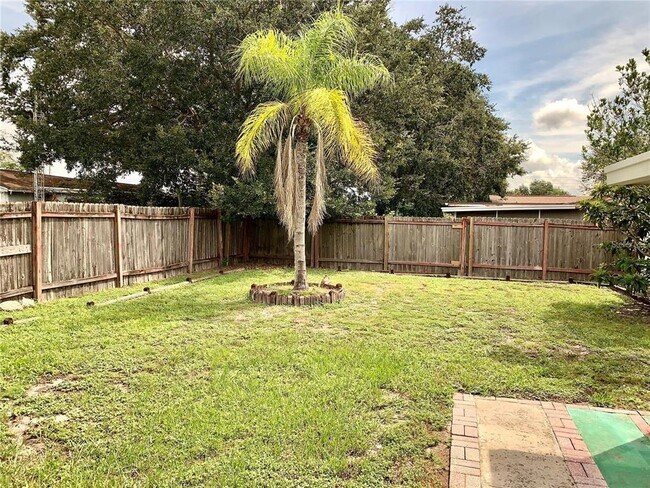 Building Photo - 3335 Coldwell Dr