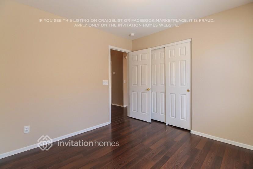 Building Photo - 14313 N 125th Dr