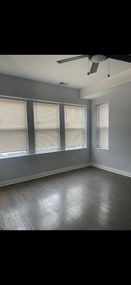 Building Photo - 7240 S Cornell Ave