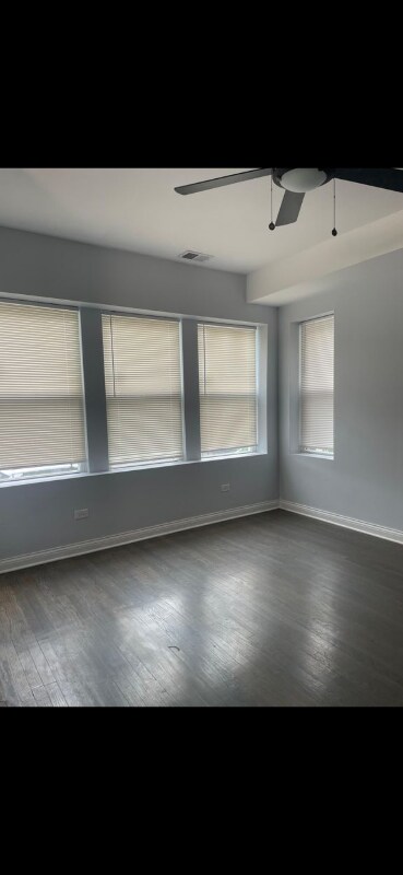 Building Photo - 7240 S Cornell Ave