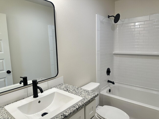 Building Photo - 510 E 23rd St