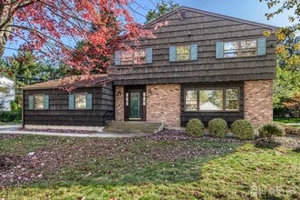 Building Photo - 3996 Park Ave