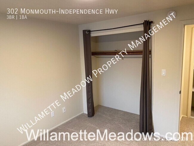 Building Photo - 302 Monmouth Independence Hwy