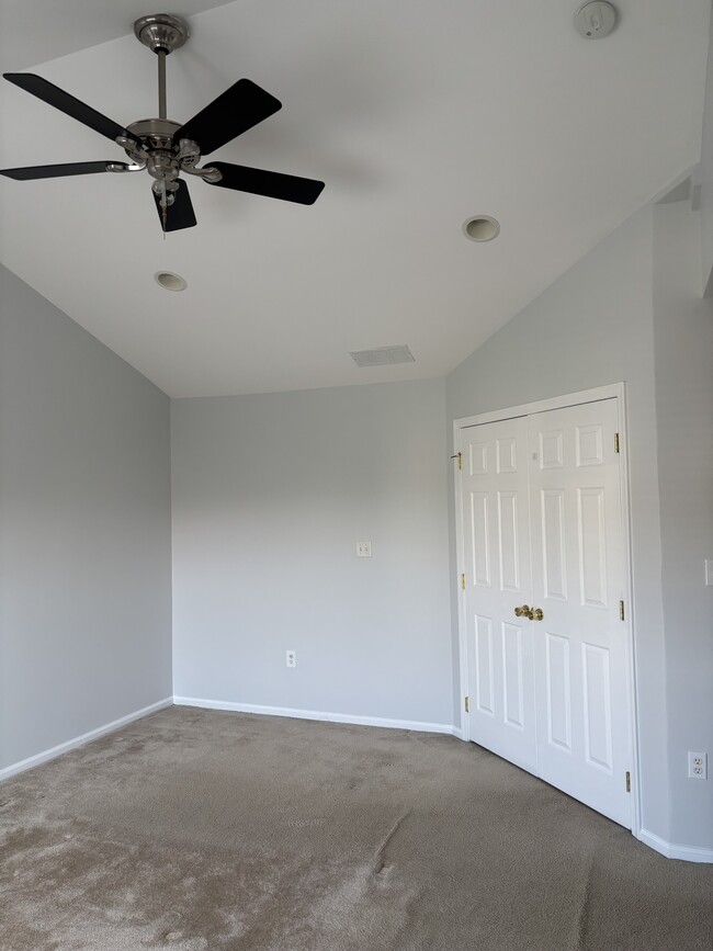 Building Photo - 173 Westbrook Dr