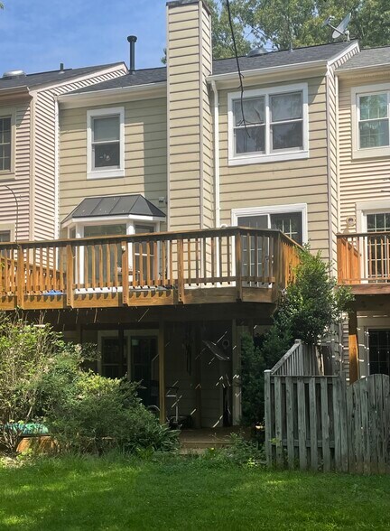 Building Photo - 5741 Oakshore Ct