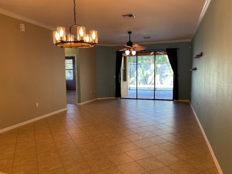 Building Photo - 3704 Costa Maya Way