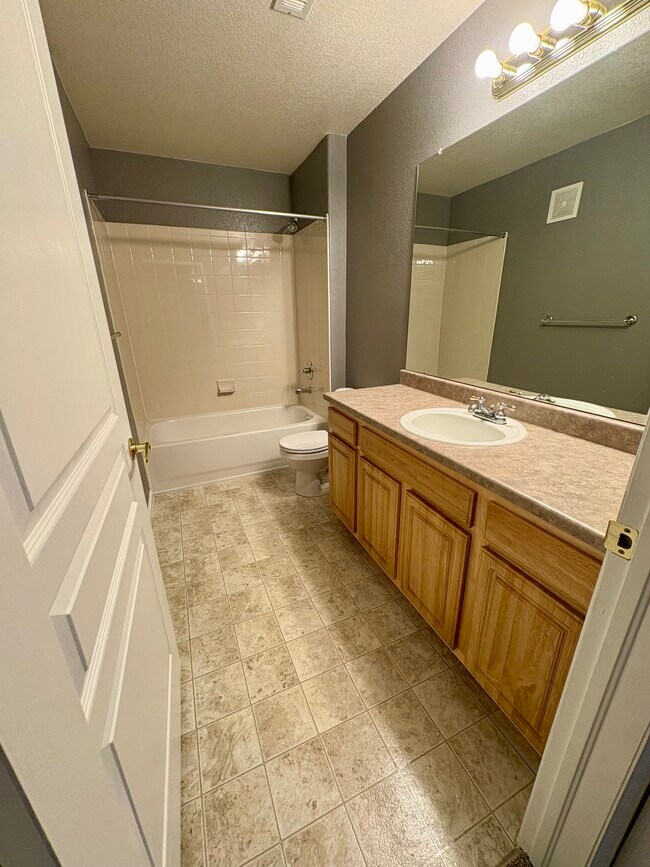 Building Photo - 10311 W Girton Dr